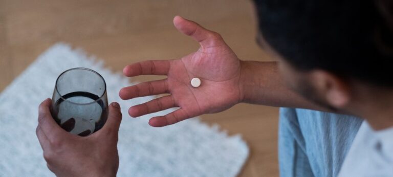Ativan Withdrawal Timeline, Symptoms, and Treatment