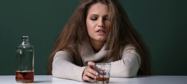 The Link Between Alcoholism and Narcissistic Personality Disorder